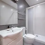 Modern With Spacious Terrace Lejlighed